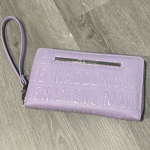 Steve Madden Wristlet Wallet Lavender